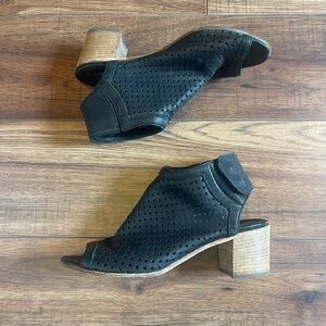 Vero Cuoio Black Perforated Mules with Tan Block Heel